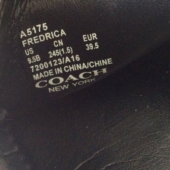 AUTHENTIC COACH LEATHER SHOES 9.5 - Picture 3 of 7